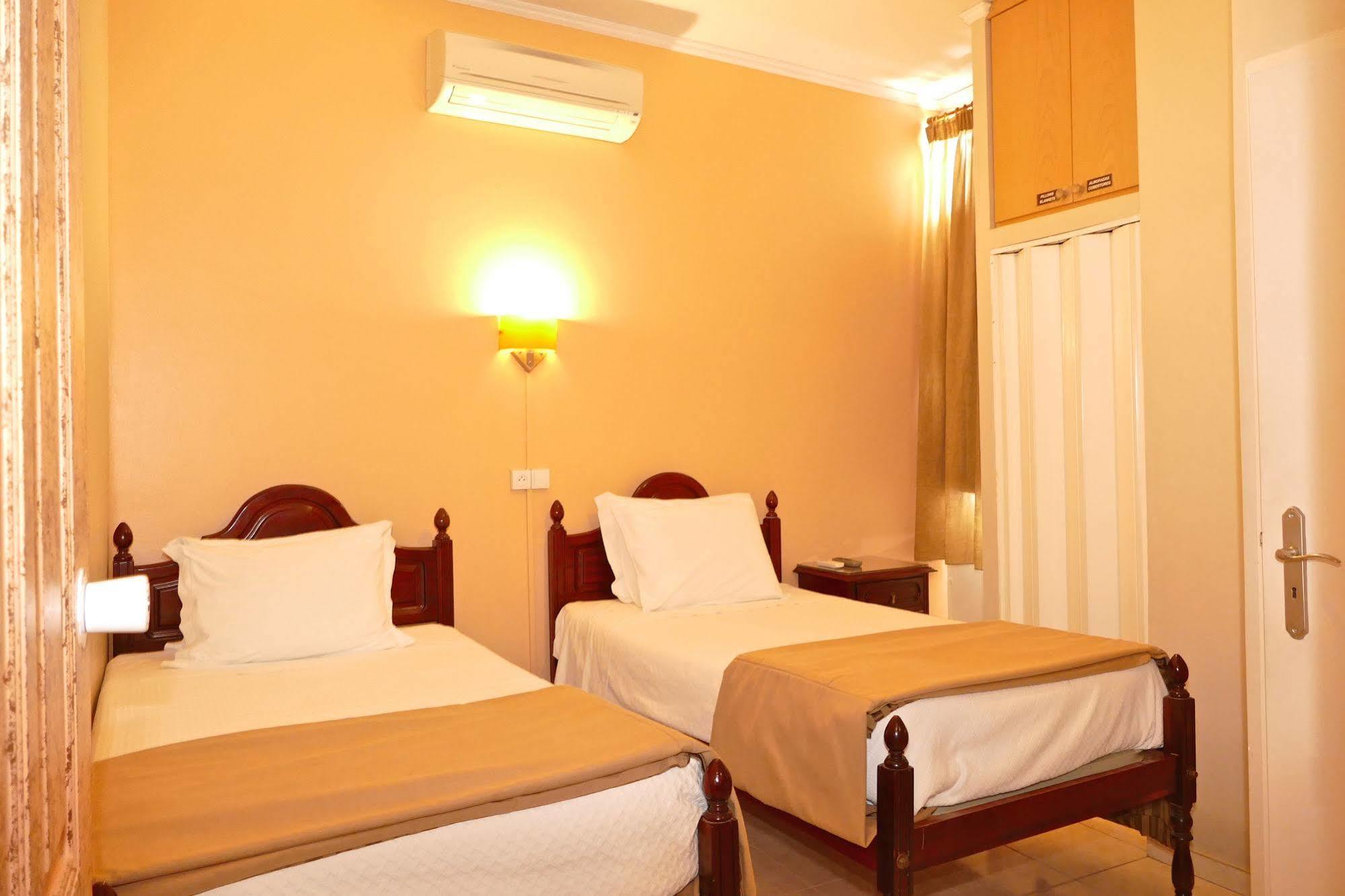 Guest House Sao Filipe Фару Экстерьер фото
